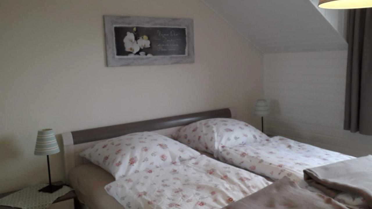 Ferienwohnung Am Dorfteich Fehmarn Buitenkant foto