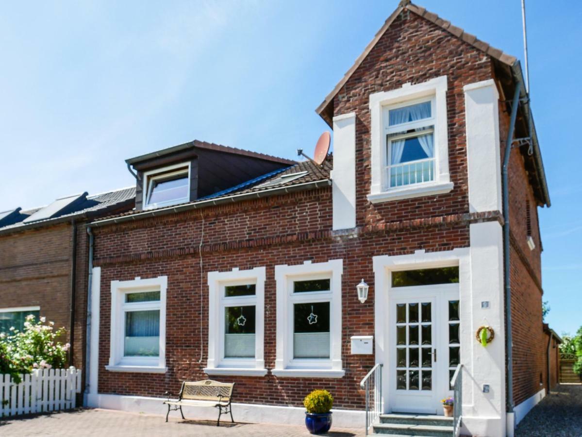 Ferienwohnung Am Dorfteich Fehmarn Buitenkant foto